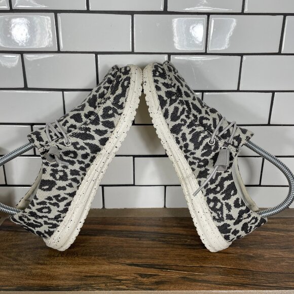 Hey Dude Wendy Womens Size 6 Shoes Woven Cheetah Print Moc Toe Comfort Slip Ons - Picture 5 of 13